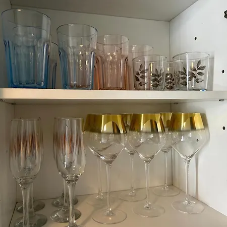 Geschmackvolle Design - 15 Min Airport & Parkplatz *