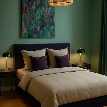Geschmackvolle Design - 15 Min Airport & Parkplatz Apartment